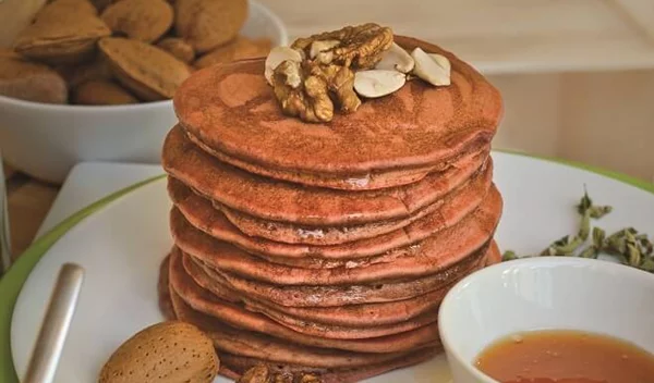 Τηγανίτες ολικής άλεσης με παντζάρι - το πιο γευστικό και θρεπτικό πρωινό