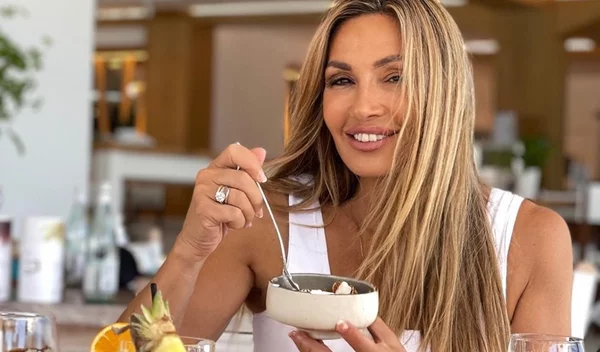 Ελένη Πετρουλάκη: Προτείνει τον πιο λαχταριστό τρόπο για να προσθέσεις τα μαυρομάτικα φασόλια στην διατροφή σου