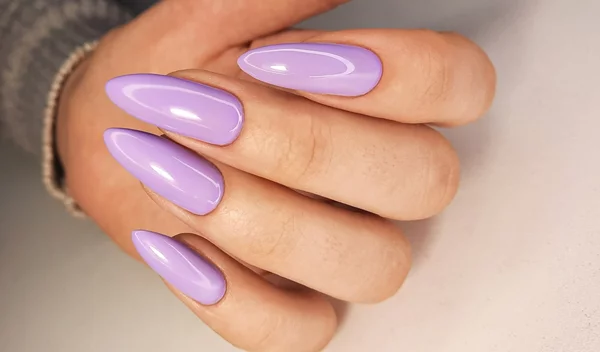 Ακραίο μήκος: Τα tips για να έχεις νύχια μακριά, δυνατά και υγιή