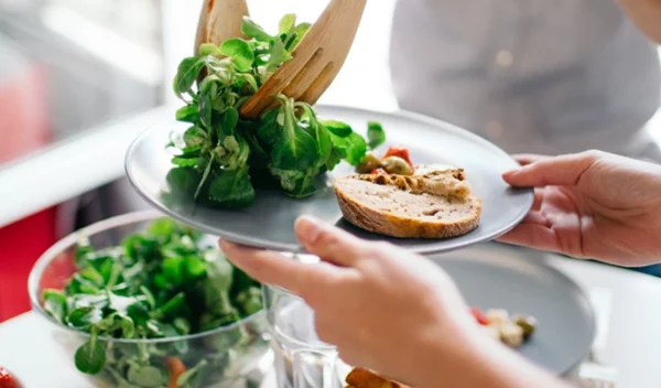 Τι είναι η φλεγμονή και πώς σχετίζεται με τον τρόπο διατροφής μας;