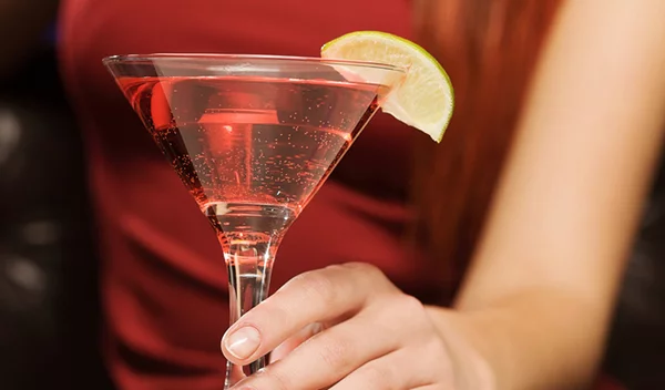 Πώς δε θα πάρεις πολλές θερμίδες από το ποτό