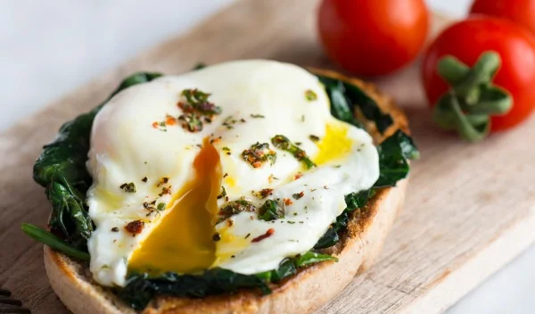 Τι πρέπει να περιέχει το πρωινό γεύμα; Αυτά είναι τα συστατικά που πρέπει να έχει