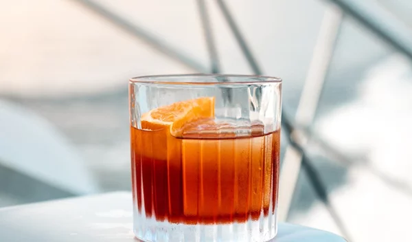 Τρία υπέροχα κοκτέιλ για να απολαύσετε στη Γιορτή των Ερωτευμένων