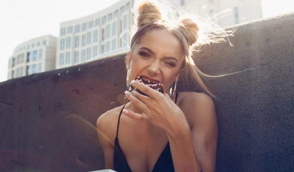 Διατροφή για να κάμψεις τις λιγούρες της περιόδου