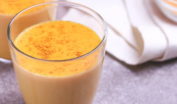 Συνταγή για αντιοξειδωτική ζεστή σοκολάτα με κουρκουμά από την Κλειώ Δημητριάδου