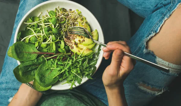 Η (όχι αυστηρά πρωτεϊνική) δίαιτα δύο εβδομάδων για να χάσεις κιλά γρήγορα και υγιεινά