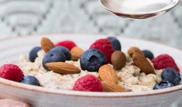 Πώς να φάω τη βρώμη; 10 συνδυασμοί για πρωινό γεμάτο ενέργεια και γεύση