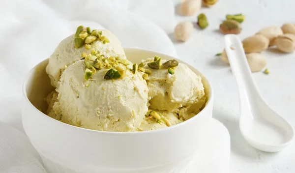 Πώς θα εντάξεις το παγωτό στη δίαιτα (κι όμως γίνεται λέει η διαιτολόγος)