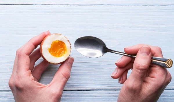 Σνακ με λιγότερες από 100 θερμίδες: Οι καλύτερες επιλογές για γλυκό, αλμυρό, λιπαρό, τραγανό σνακ