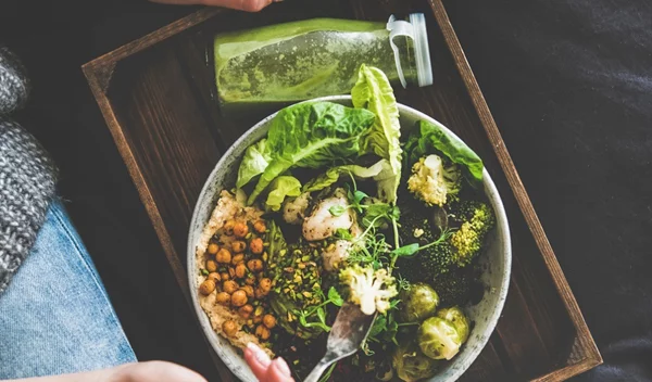 Αναζωογώνησε το σώμα σου: Διατροφή αποτοξίνωσης μιας εβδομάδας χωρίς επεξεργασμένες τροφές