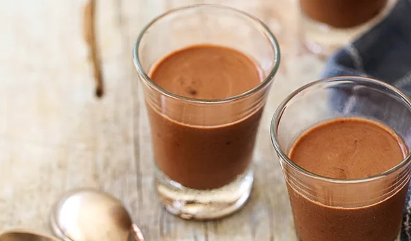 Συνταγή για μους σοκολάτα σε σφηνάκι μόνο με 127 θερμίδες