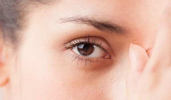 Όσα θέλεις να ξέρεις για την αποτρίχωση με κλωστή