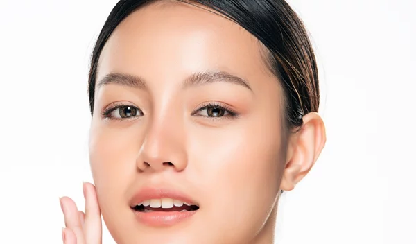 Προϊόντα με υδροξυοξέα: Τι είναι και ποια να προτιμήσεις σύμφωνα με τις ανάγκες σου