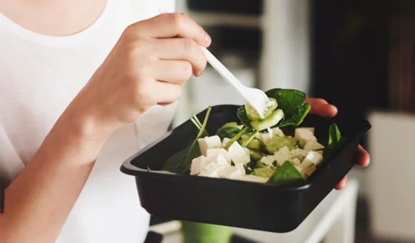 10 πράγματα που δεν πρέπει να κάνεις όταν έχεις πάρει παραπανίσια κιλά