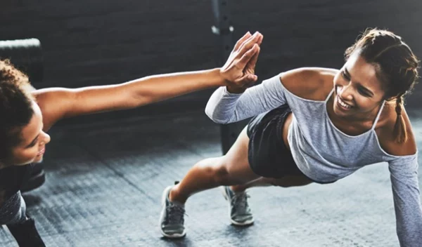 Άσκηση χωρίς γυμναστήριο: Το πρόγραμμα καλλισθενικής με το βάρος του σώματός σου