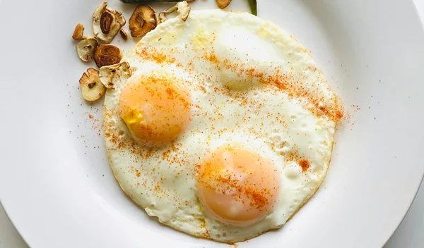 Πρωτεΐνη: Ποιο "έρχεται πρώτο", το κοτόπουλο ή το αυγό;