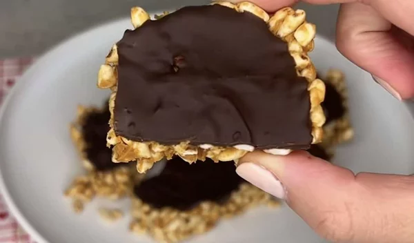 Μπάρες με ποπ ρυζιού και σοκολάτα - Σούπερ διατροφικές και εύκολες!