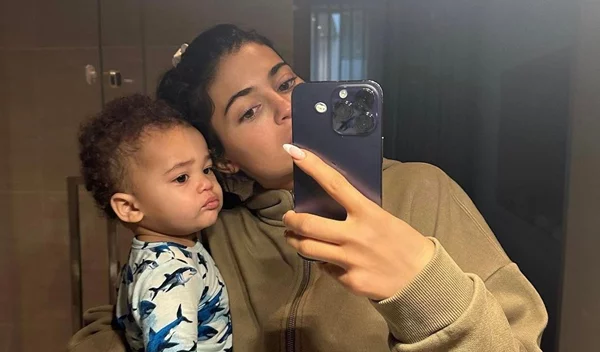 Η Kylie Jenner πίστευε πως η επιλόχειος κατάθλιψη δεν θα περνούσε ποτέ
