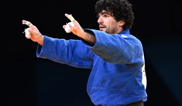 Ολυμπιακοί Αγώνες 2024 | Προκρίθηκε στους "16" του τζούντο ο Θοδωρής Τσελίδης