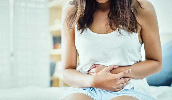 Φούσκωμα στο στομάχι: 7 σωτήριες συνήθειες που πρέπει να υιοθετήσεις από σήμερα κιόλας