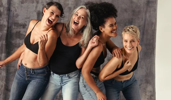 Φούσκωμα στην εμμηνόπαυση: Πώς θα το αντιμετωπίσεις σύμφωνα με τους ειδικούς