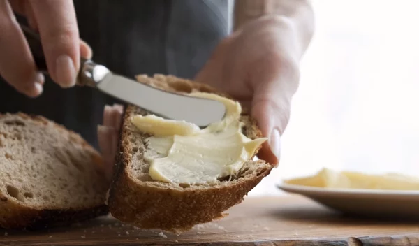 Φουρνίσματα Βοσινάκη: Το πιο αφράτο ψωμί χωρίς συντηρητικά για όλα σου τα γεύματα