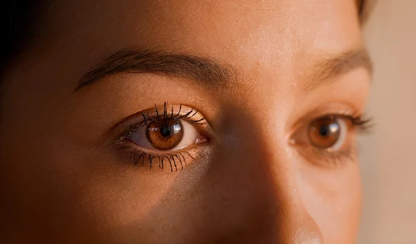 Η "αθώα" καθημερινή συνήθεια που μπορεί να σου προκαλεί ξηροφθαλμία