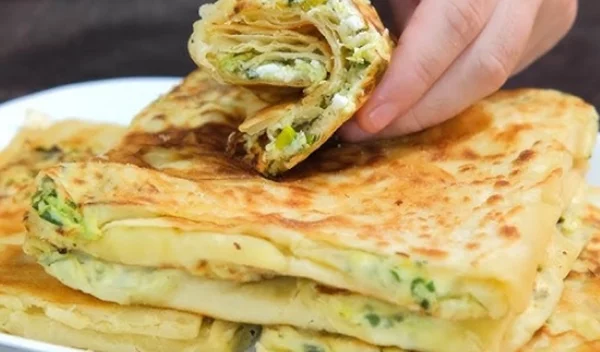 Κολοκυθόπιτες στο τηγάνι: Φανταστικά νόστιμες και πανεύκολες τηγανίτες με κολοκυθάκι