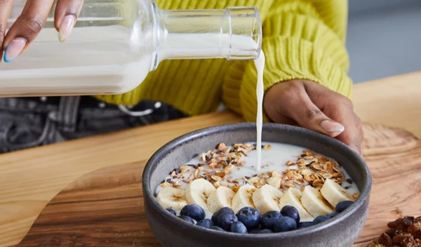 Χωρίς ζάχαρη αλλά γλυκό: 4 ιδέες για υγιεινό πρωινό γεύμα