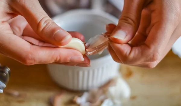 Το σκόρδο μπορεί να απωθήσει αποτελεσματικά τα κουνούπια | Μύθος ή αλήθεια;