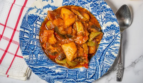 Τουρλού (μπριάμ κατσαρόλας): Το πιο απλό και νόστιμο καλοκαιρινό λαδερό