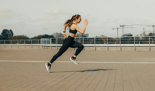 Αερόβιο για αδυνάτισμα; Οι 8 μεγαλύτεροι μύθοι για το cardio που όλοι πιστεύουμε