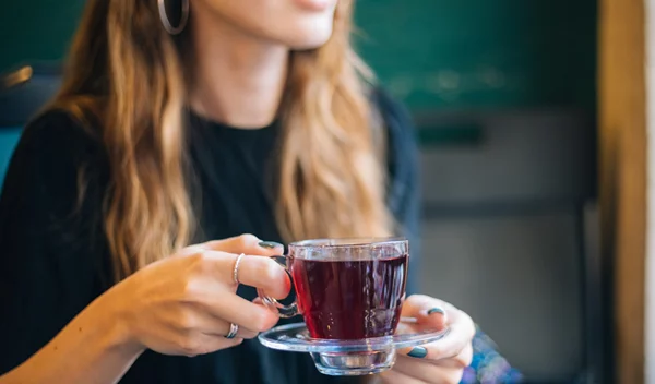 2 κούπες κάθε μέρα: Το ρόφημα που θα σου χαρίσει μακροζωία - 16% χαμηλότερος κίνδυνος θνησιμότητας