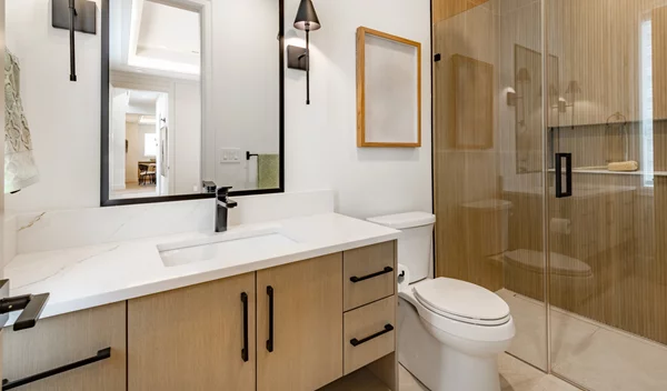 7 hacks για να διατηρείς το μπάνιο σου καθαρό με ελάχιστο κόπο