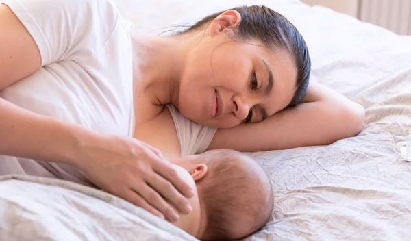 Τα νοσήματα από τα οποία μας προστατεύει -μελλοντικά- ο θηλασμός του μωρού μας