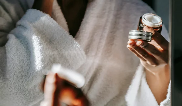 Πώς η ατμοσφαιρική ρύπανση ευνοεί την (πρόωρη) γήρανση της επιδερμίδας;