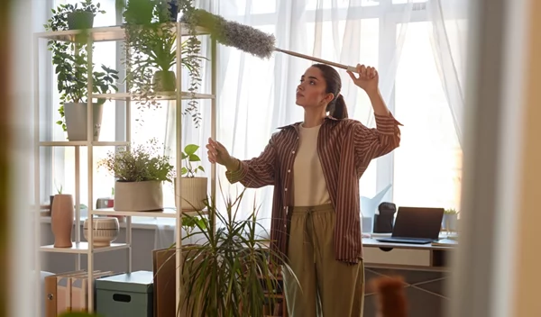 Σκόνη στο σπίτι: 3 μοναδικοί τρόποι για να την καταπολεμήσεις μια και καλή