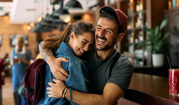 Μπορεί να υπάρξει φιλία ανάμεσα σε έναν άντρα και μια γυναίκα; Τι αποκαλύπτει έρευνα