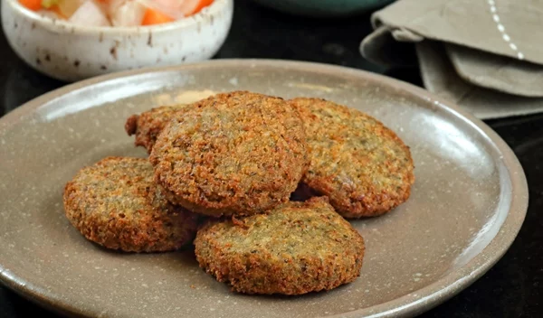 Νηστεία: Εύκολα και γρήγορα μπιφτέκια λαχανικών από τη διατροφολόγο