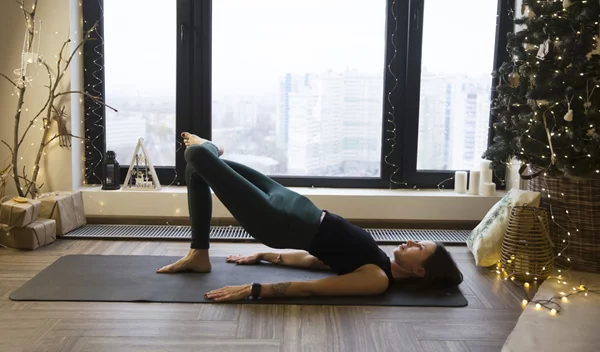 Επτά (πρακτικά) tips για να παραμείνεις fit την περίοδο των γιορτών