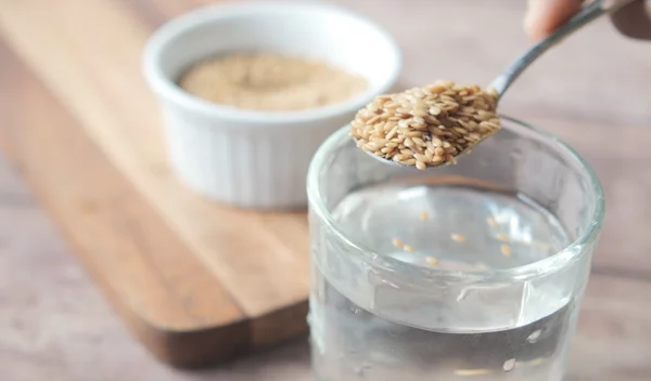 Πώς μπορεί να επηρεάσει το σώμα σου η κατανάλωση λιναρόσπορου;