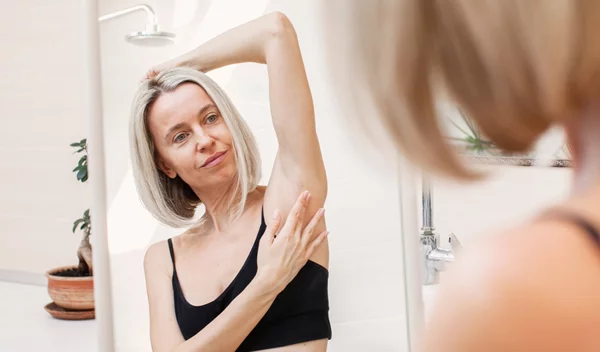 Το ενημερωτικό βίντεο πρόληψης για την αυτοεξέταση μαστού που πρέπει να δεις