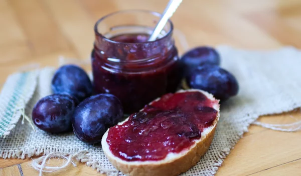 Μαρμελάδα δαμάσκηνο: Μια 100% φυσική συνταγή χωρίς ζάχαρη ή άλλα υποκατάστατα