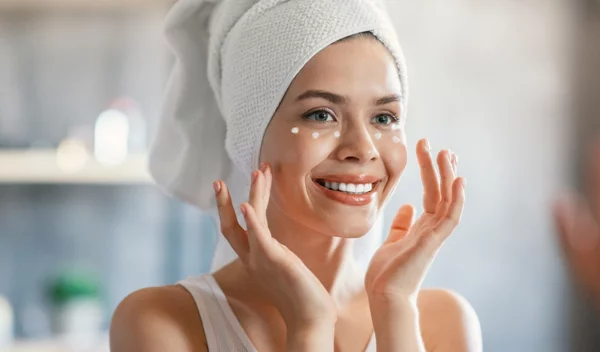 5 κρέμες ματιών για ένα αισθητά πιο νεανικό και ξεκούραστο βλέμμα