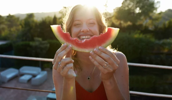 Hydration Hacks: Συμβουλές ενυδάτωσης για το σώμα σε ένα κύμα καύσωνα