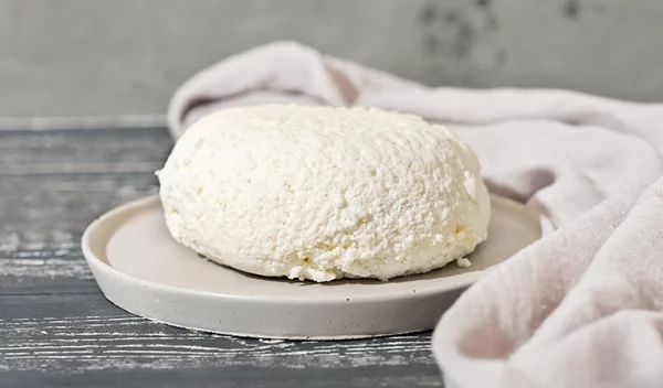 Σνακ με ανθότυρο: 5 νόστιμες και ελαφριές ιδέες για να δοκιμάσεις τώρα