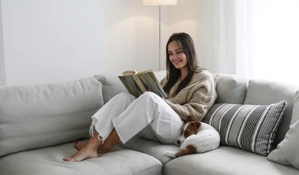 Τι σκέφτεται ο μέσος άνθρωπος τις Κυριακές; Σίγουρα, όχι αυτό που φαντάζεσαι