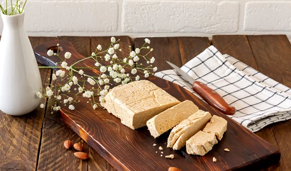 Χαλβάς με ταχίνι ή σιμιγδαλένιος: Ποιον να προτιμήσεις;