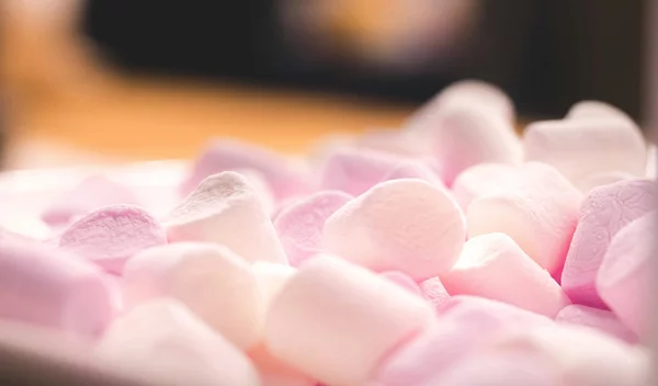 5 απολαυστικά αρώματα που μυρίζουν σαν αφράτα marshmallows