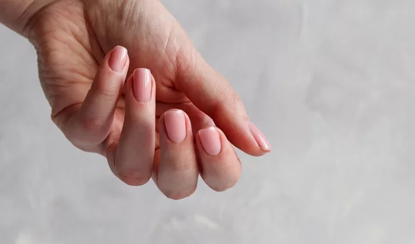 6 αποχρώσεις στο μανικιούρ που όσα χρόνια και αν περάσουν θα είναι classy